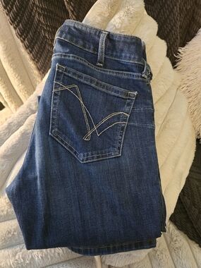 Women’s Dark Blue Straight-Leg Jeans - Classic Denim